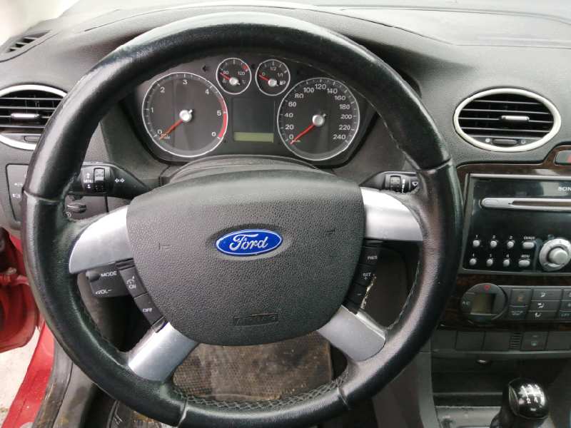 FORD FOCUS BERLINA (CAP) 2004