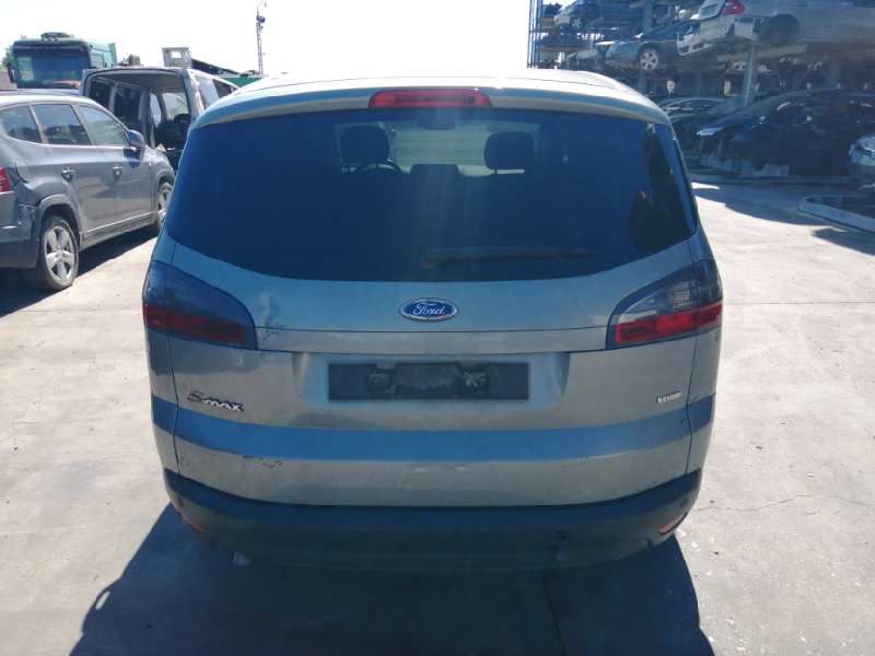 PARAGOLPES TRASERO