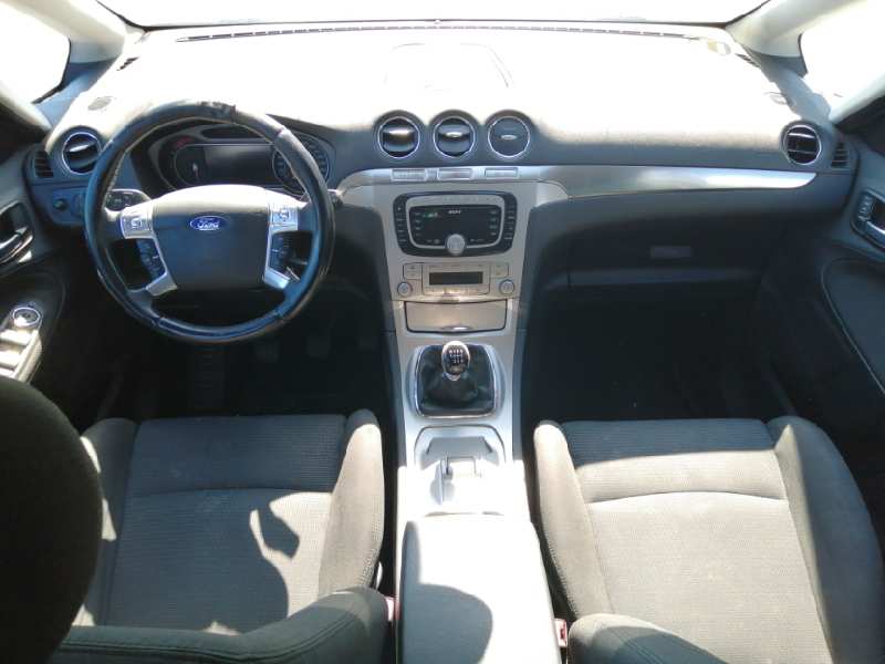 PARAGOLPES TRASERO