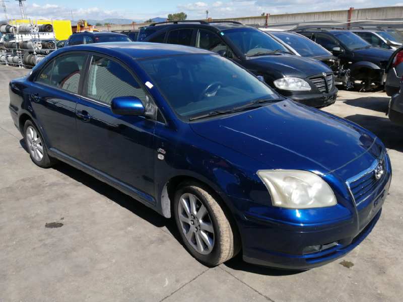 TOYOTA AVENSIS BERLINA (T25) 2003