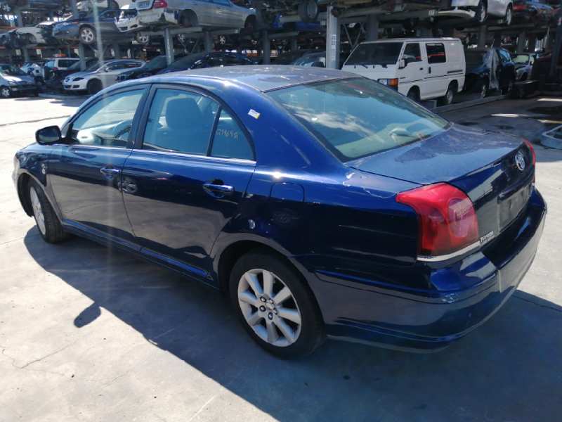 TOYOTA AVENSIS BERLINA (T25) 2003