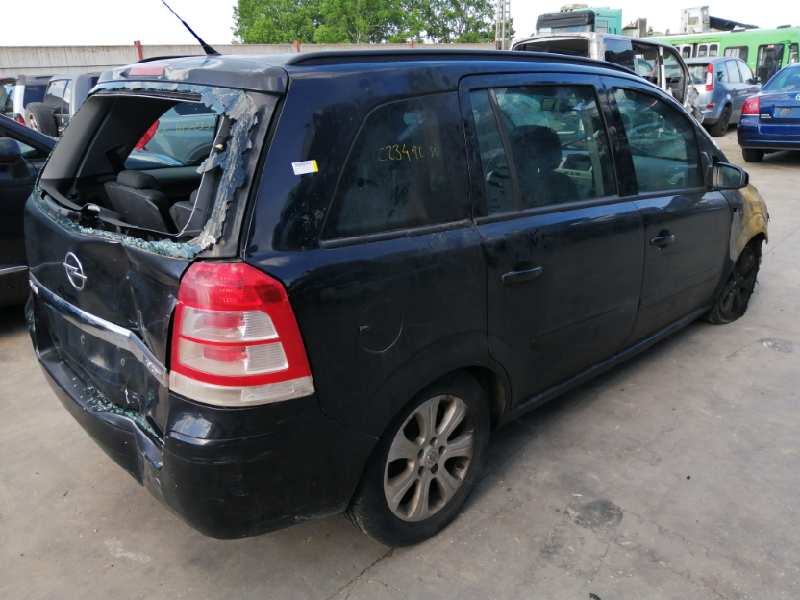 OPEL ZAFIRA B 2005