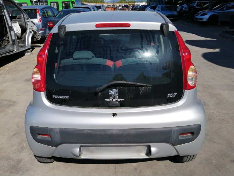 PEUGEOT 107 2005