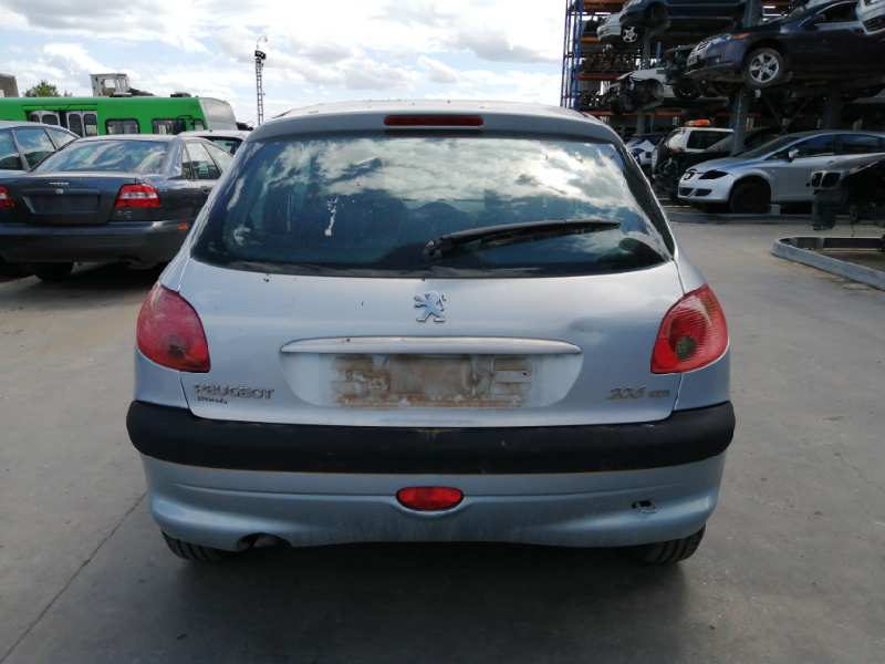 PEUGEOT 206 BERLINA 1998