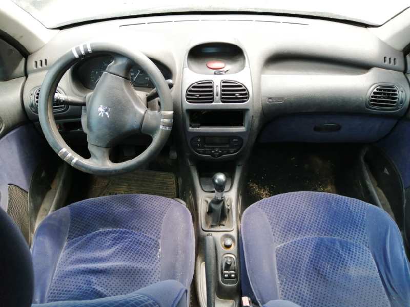 PEUGEOT 206 BERLINA 1998