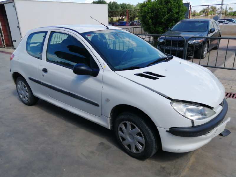 PEUGEOT 206 BERLINA 1998