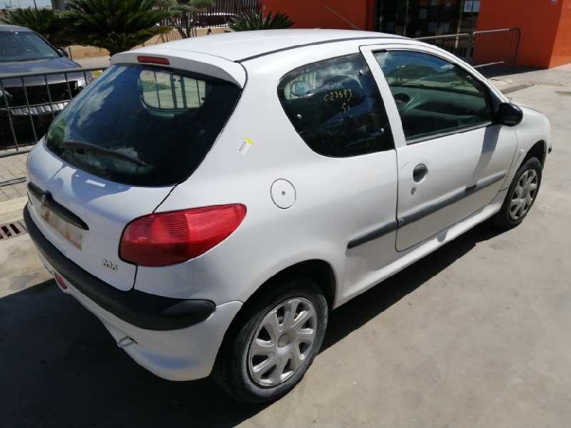 PEUGEOT 206 BERLINA 1998