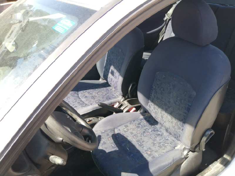PEUGEOT 206 BERLINA 1998