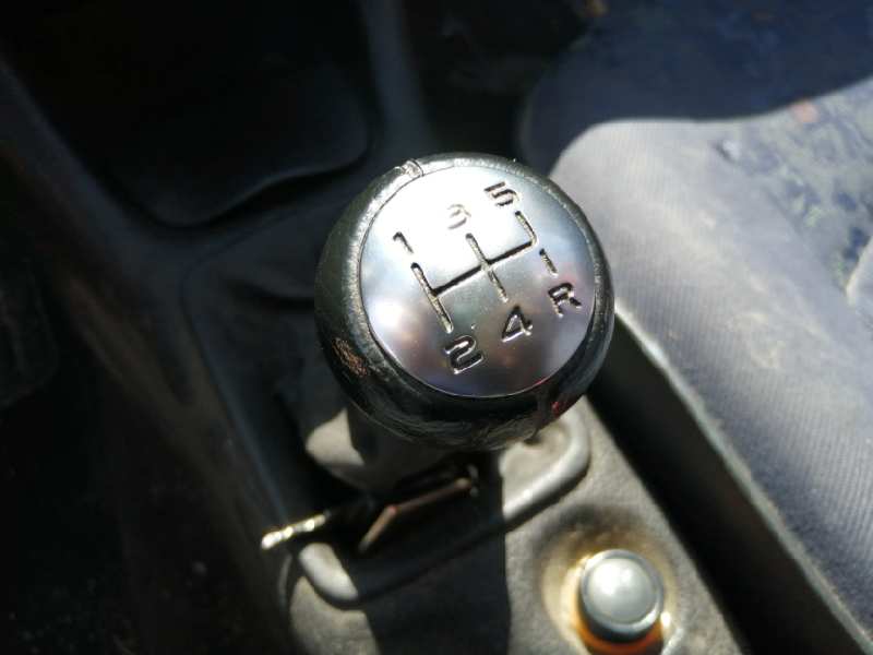 PEUGEOT 206 BERLINA 1998