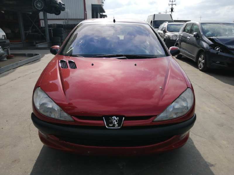 PEUGEOT 206 BERLINA 1998