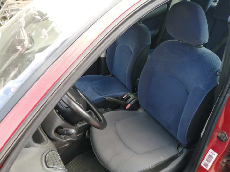 PEUGEOT 206 BERLINA 1998