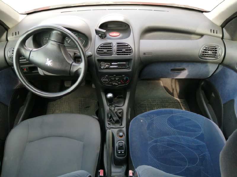 PEUGEOT 206 BERLINA 1998