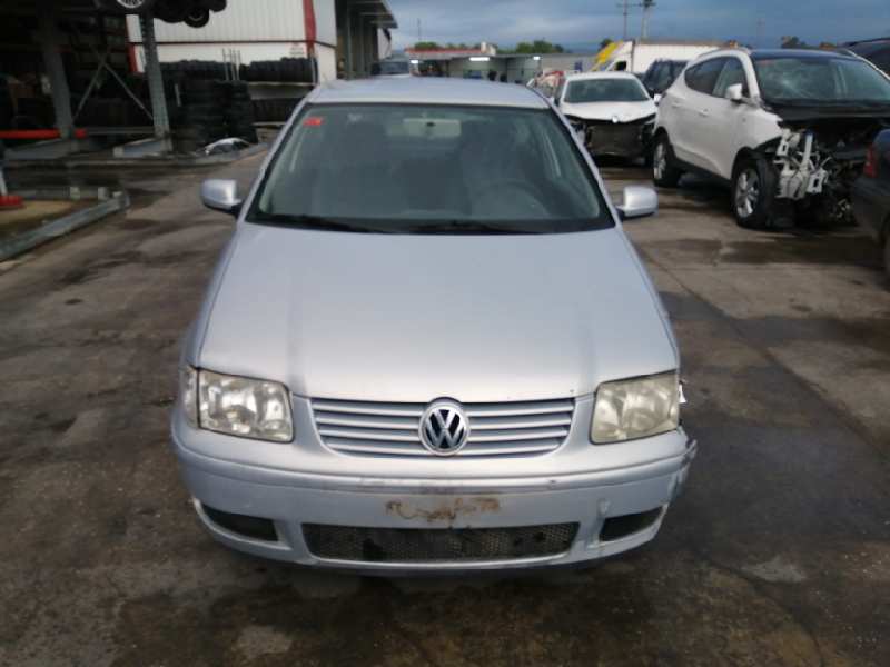 VOLKSWAGEN POLO BERLINA (6N2) 1999