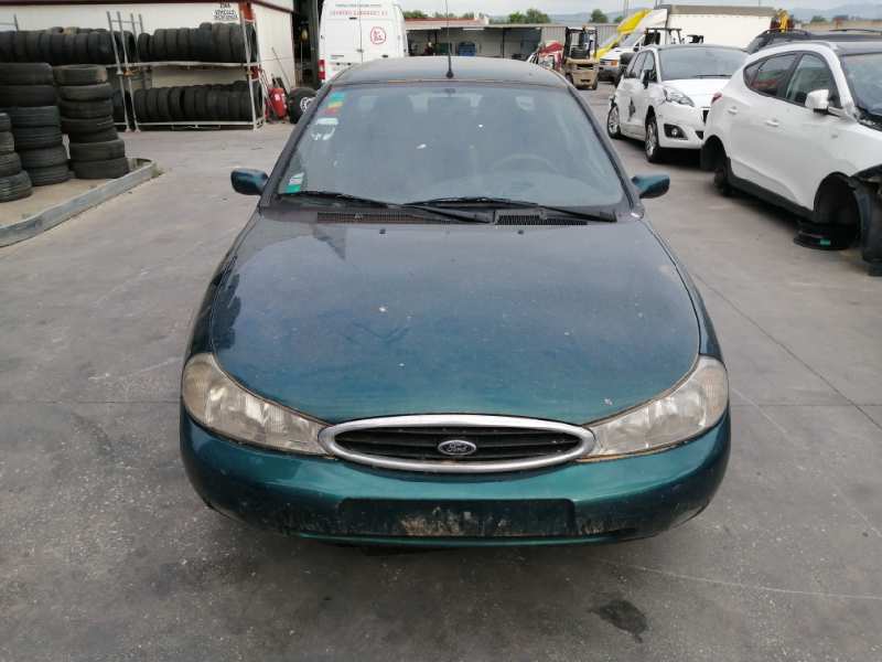 FORD MONDEO BERLINA (GD) 1997