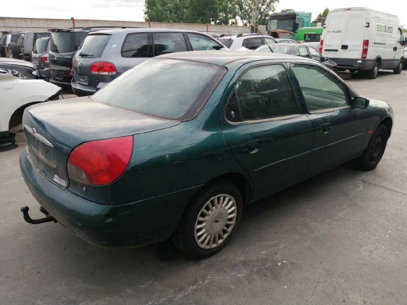 FORD MONDEO BERLINA (GD) 1997