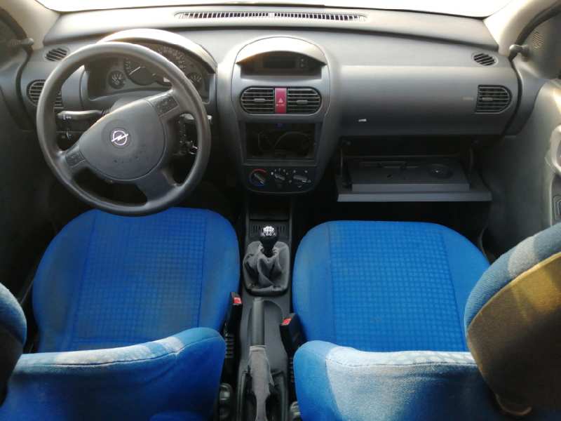 OPEL CORSA C 2000