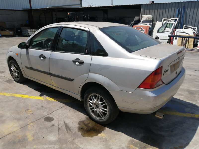 FORD FOCUS BERLINA (CAK) 1998