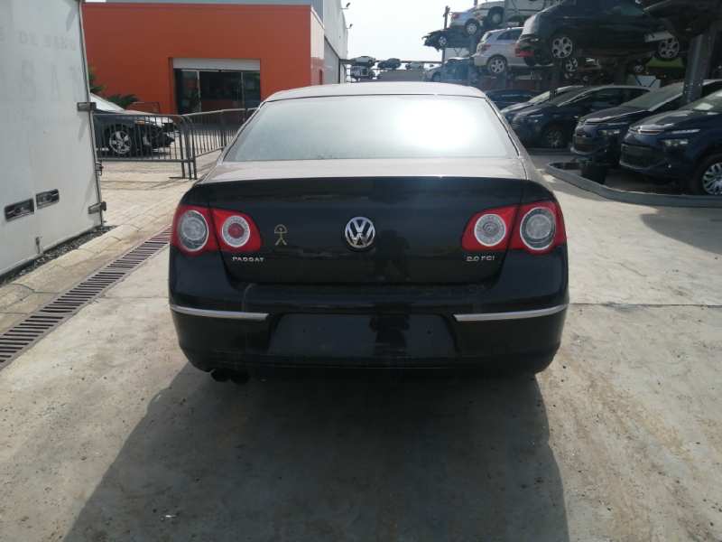 VOLKSWAGEN PASSAT BERLINA (3C2) 2005