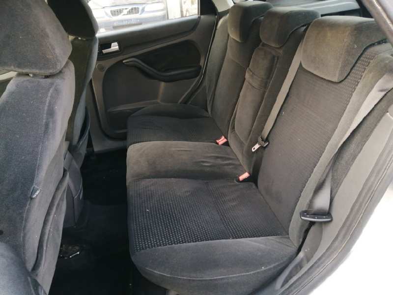 FORD FOCUS BERLINA (CAP) 2004