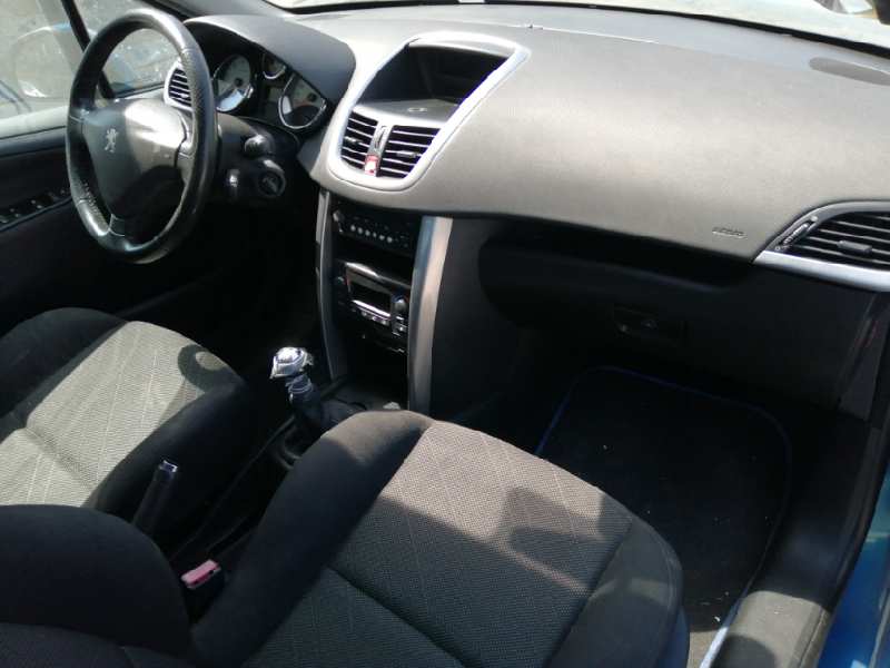 PEUGEOT 207 2006