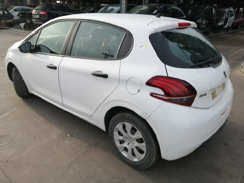 PEUGEOT 208 2012