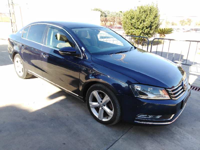 VOLKSWAGEN PASSAT LIM. (362) 2010