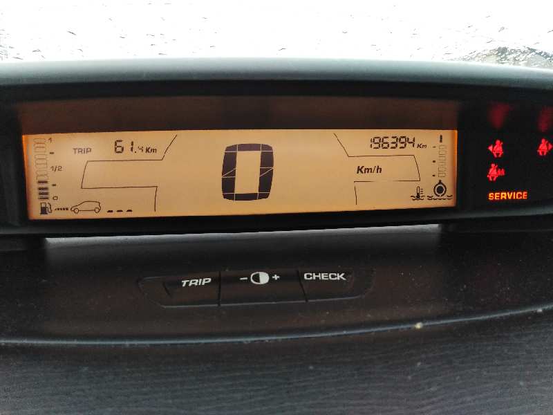 CITROEN C4 BERLINA 2004