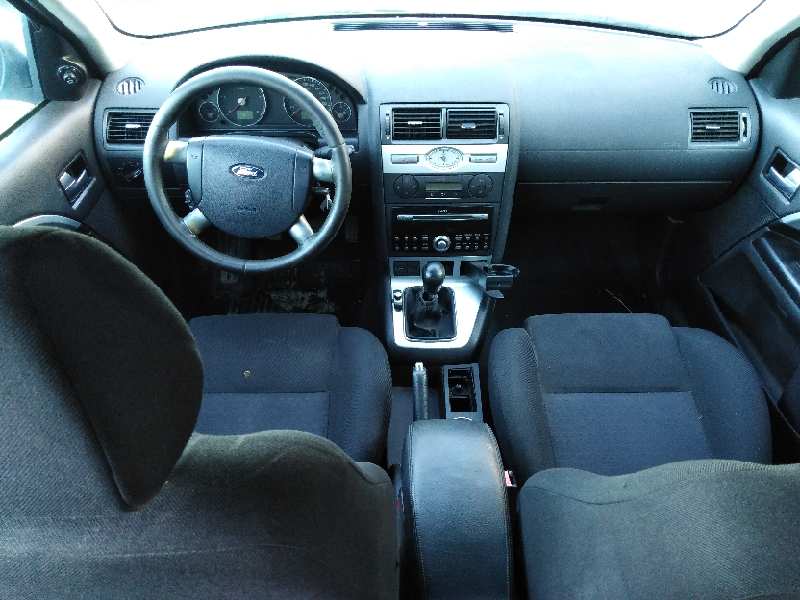 FORD MONDEO BERLINA (GE) 2000