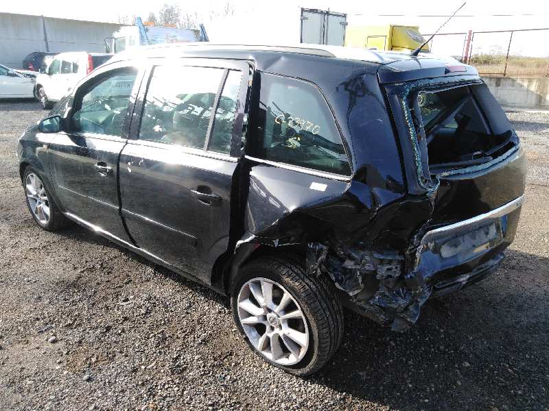 OPEL ZAFIRA B 2005