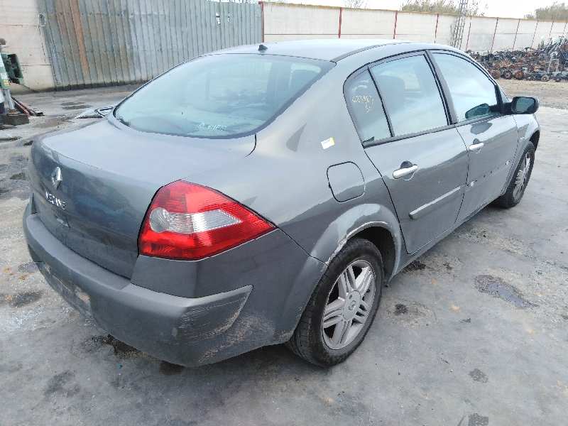 RENAULT MEGANE II CLASSIC BERLINA 2003