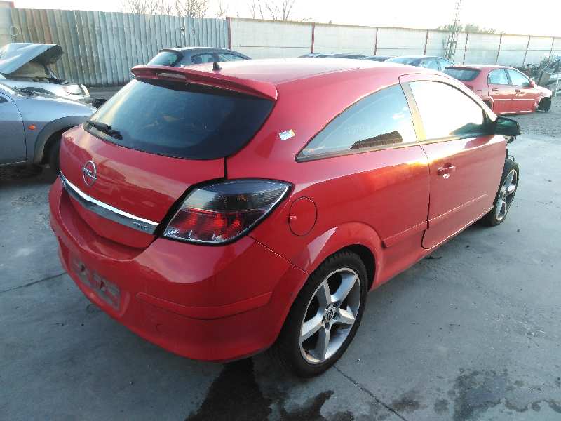 OPEL ASTRA GTC 2004