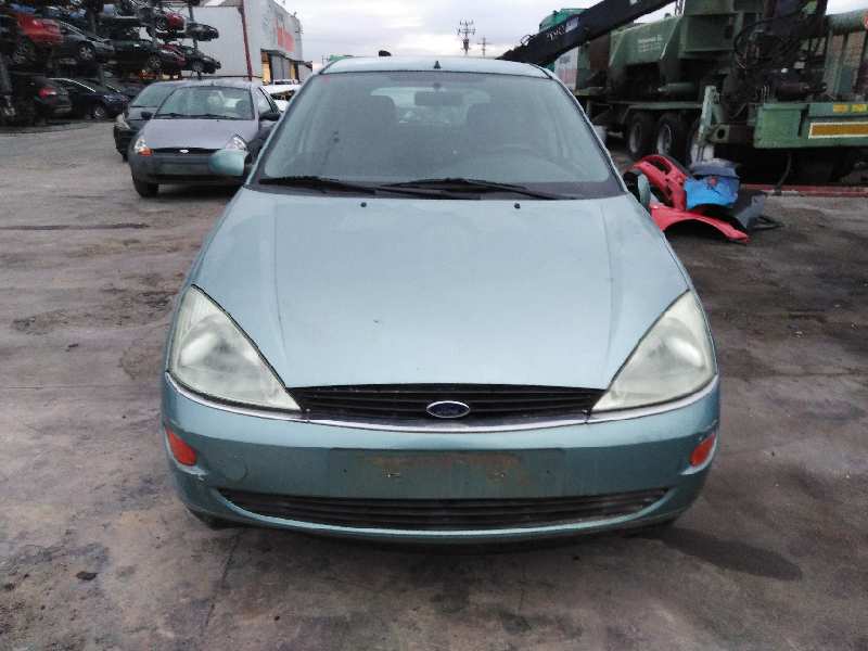 FORD FOCUS BERLINA (CAK) 1998