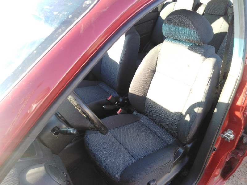 ASIENTO DELANTERO IZQUIERDO