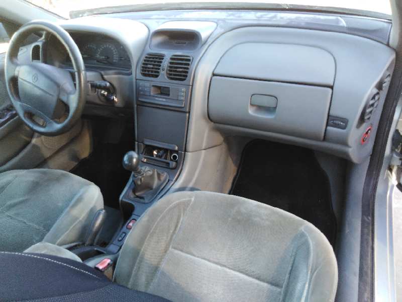 RENAULT LAGUNA (B56) 1998