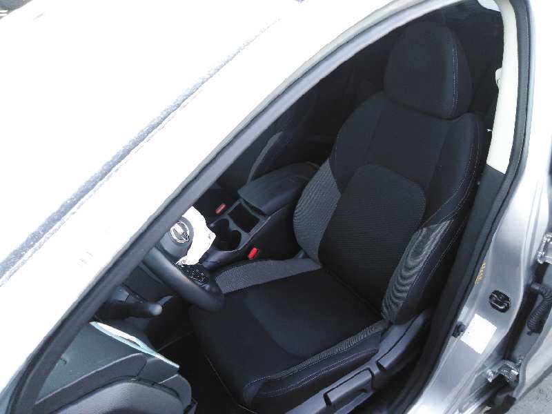 ASIENTO DELANTERO IZQUIERDO