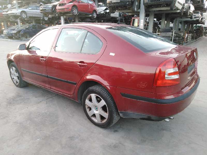 SKODA OCTAVIA BERLINA (1Z3) 2004