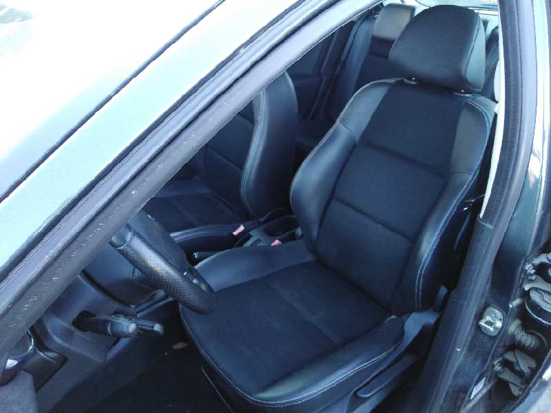 PEUGEOT 207 2006