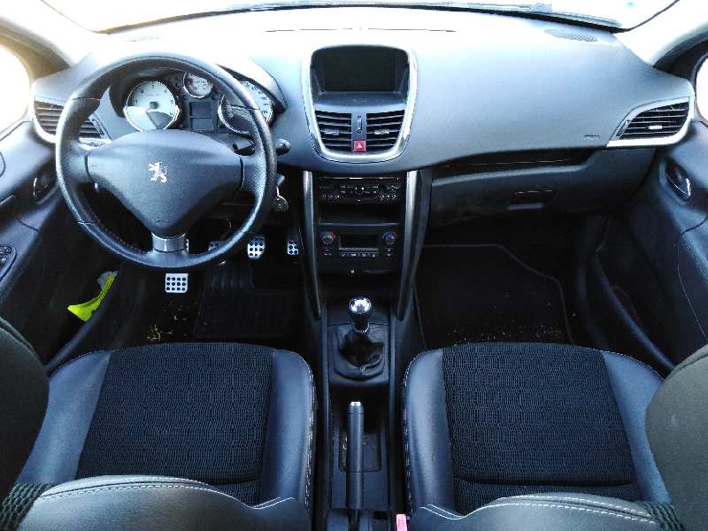 PEUGEOT 207 2006