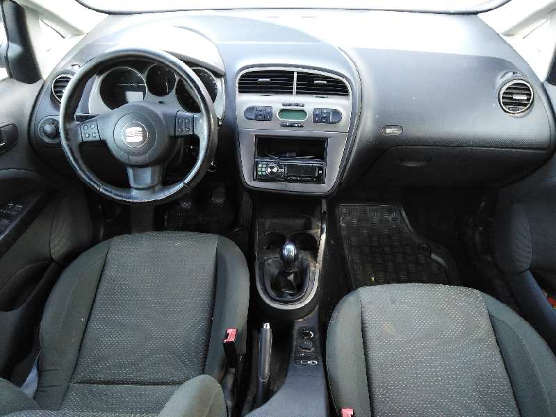 SEAT TOLEDO (5P2) 2004