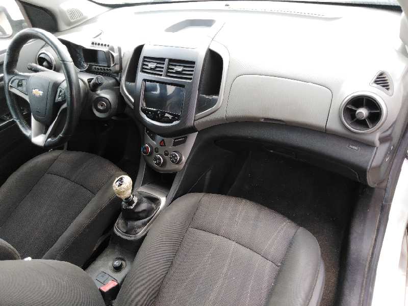 RETROVISOR IZQUIERDO