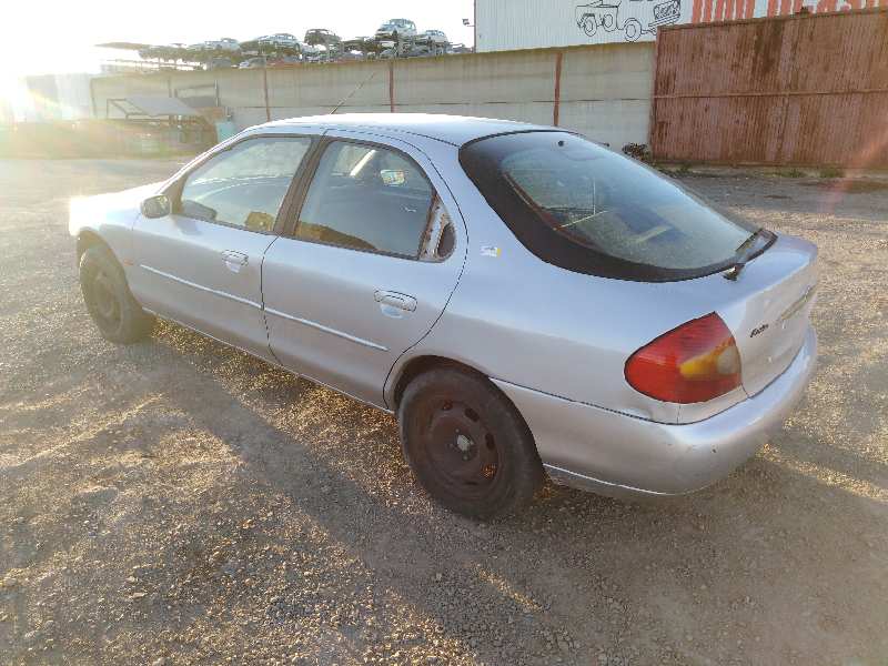 FORD MONDEO BERLINA (GD) 1996