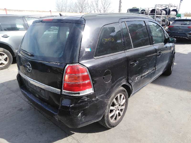 OPEL ZAFIRA B 2005