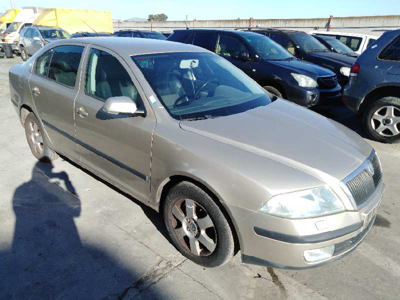 SKODA OCTAVIA BERLINA (1Z3) 2004