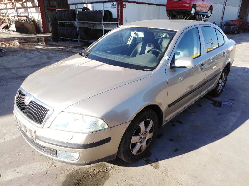 SKODA OCTAVIA BERLINA (1Z3) 2004