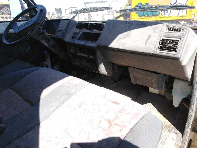NISSAN TRADE 100 1996