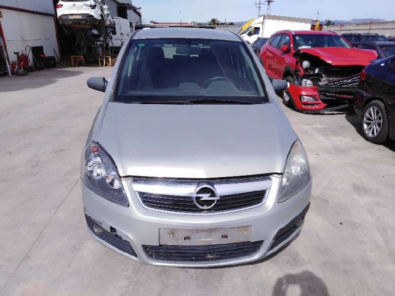 OPEL ZAFIRA B 2005