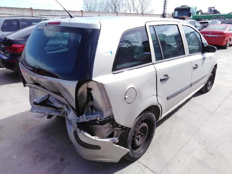 OPEL ZAFIRA B 2005