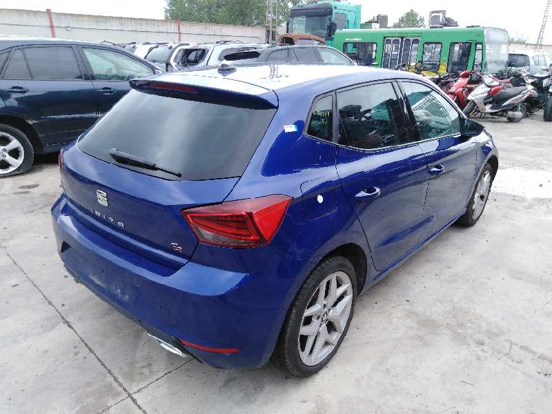 PARAGOLPES TRASERO