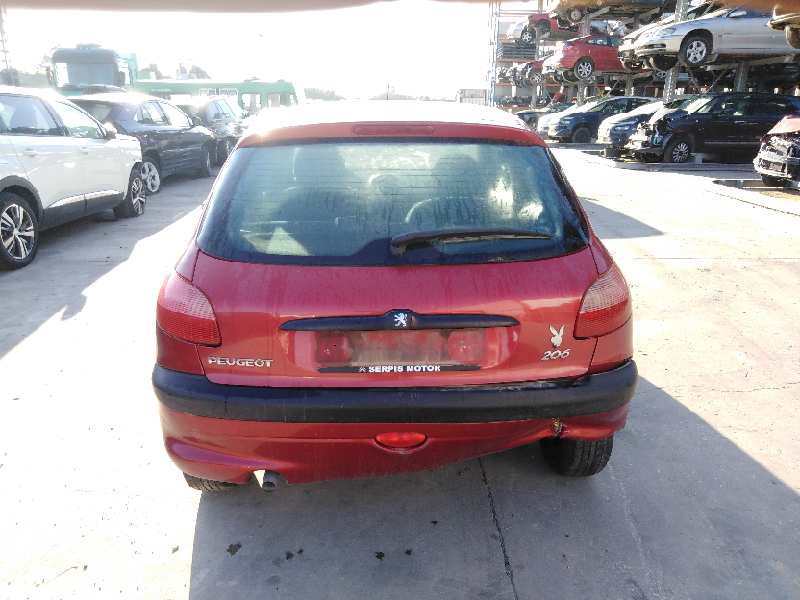 PEUGEOT 206 BERLINA 1998