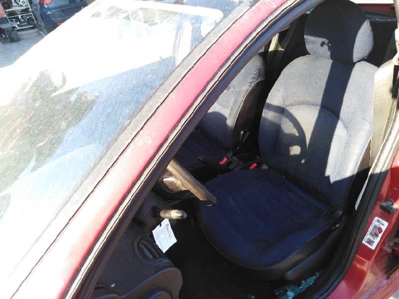 PEUGEOT 206 BERLINA 1998